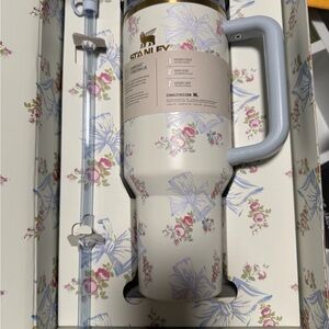 Stanley LoveShackFancy 40oz Quencher- Cream and Blue